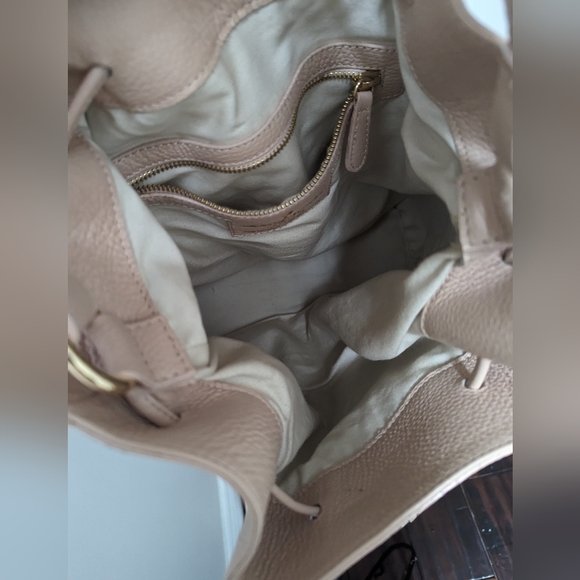 Alberta Di Canio Draw String Leather Bucket Shoulder Bag in Soft Pink/Nude Color - Picture 13 of 15